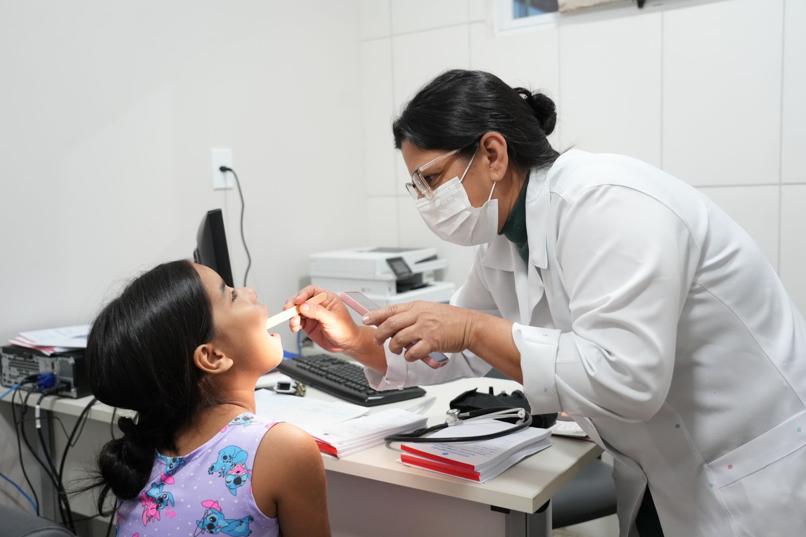  A Secretaria Municipal de Saúde manterá o funcionamento das unidades de urgência e emergência 24 horas