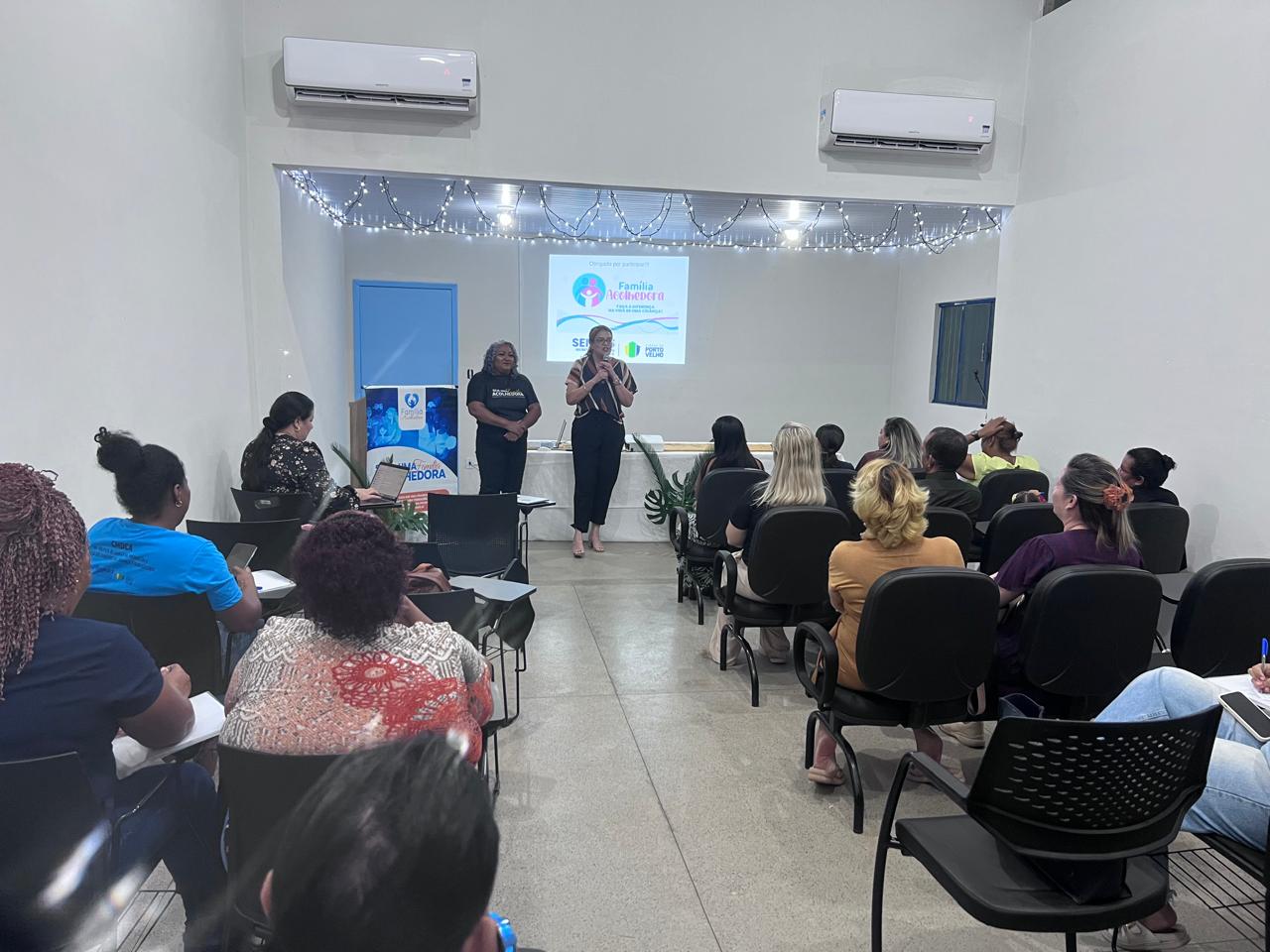 Celebração reforça a importância das políticas públicas voltadas à garantia do direito de crianças e adolescentes à convivência familiar e comunitária