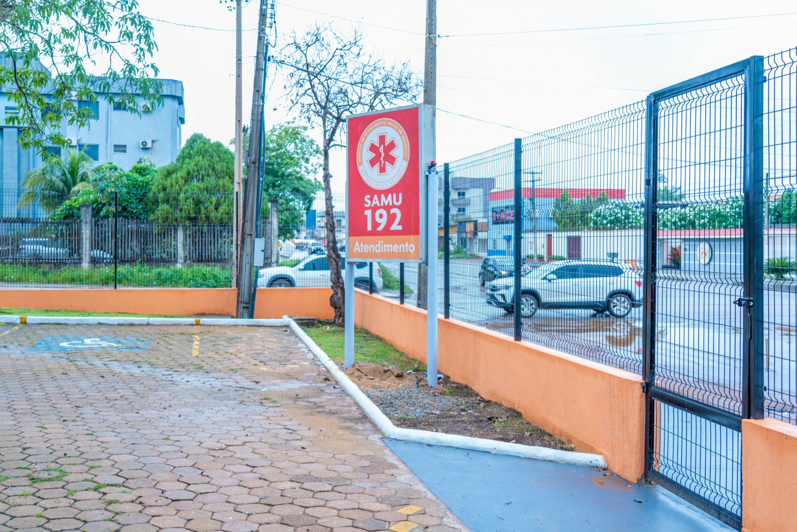 Para enfrentar esse desafio, o município passará a contar com motolâncias, que são motos equipadas especialmente para atendimentos de emergência